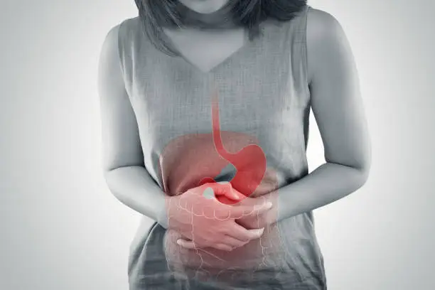 Biologa nutrizionista a Milano in consulenza su dieta personalizzata per gonfiore addominale